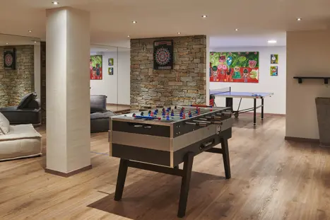 Schloss Zermatt Game Room 01